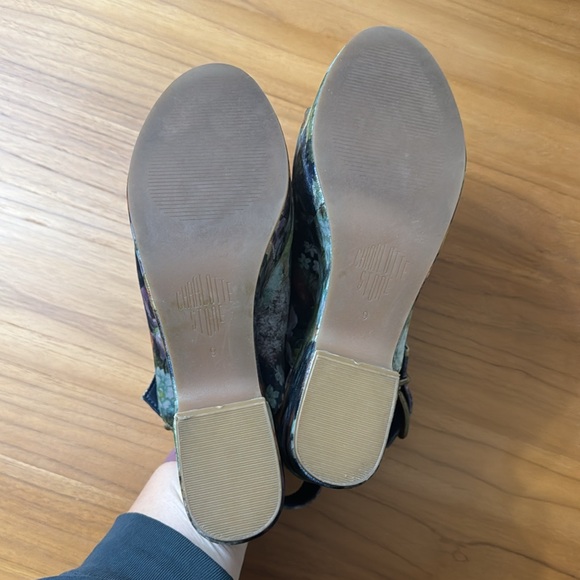 Charlotte Stone Errol open toe platform sandals in dark floral - Picture 6 of 6